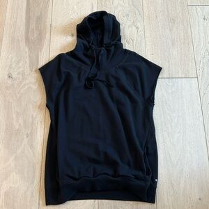 Zella Short Sleeve Hooded Sweatshirt in Size Large